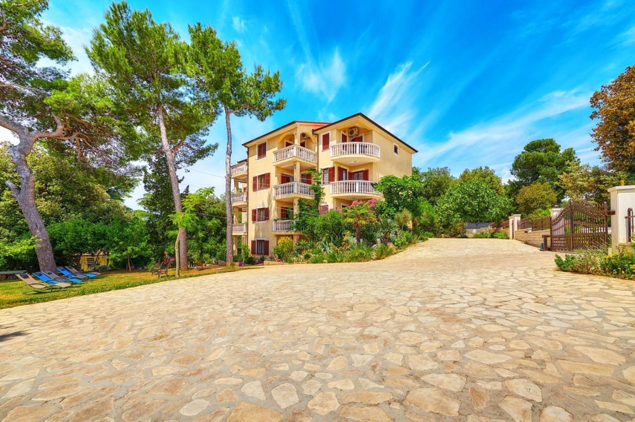Villa Emilia Banjole Exterior foto
